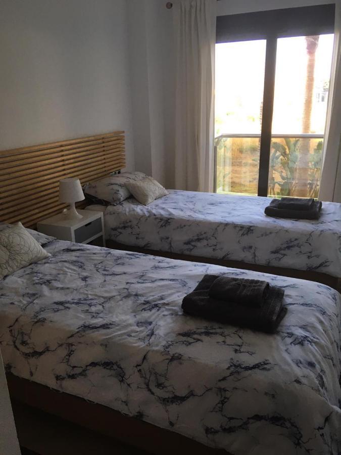 Marina Del Castillo, Duquesa Beachfront Apartment 마닐바 외부 사진