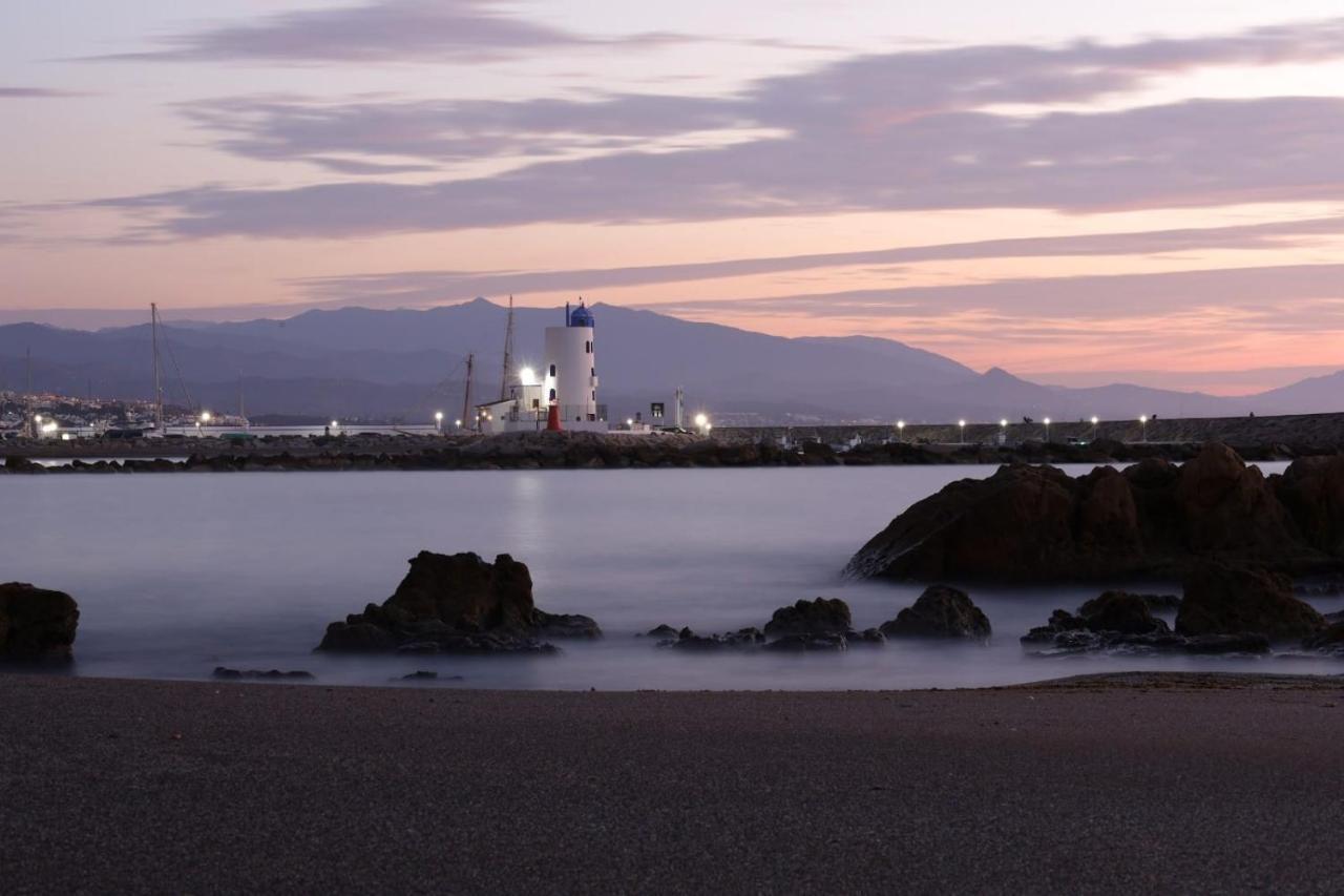 Marina Del Castillo, Duquesa Beachfront Apartment 마닐바 외부 사진