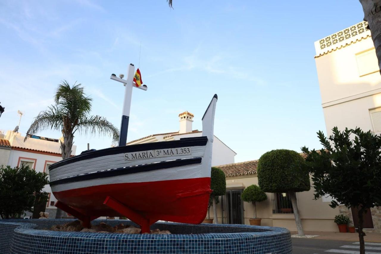 Marina Del Castillo, Duquesa Beachfront Apartment 마닐바 외부 사진