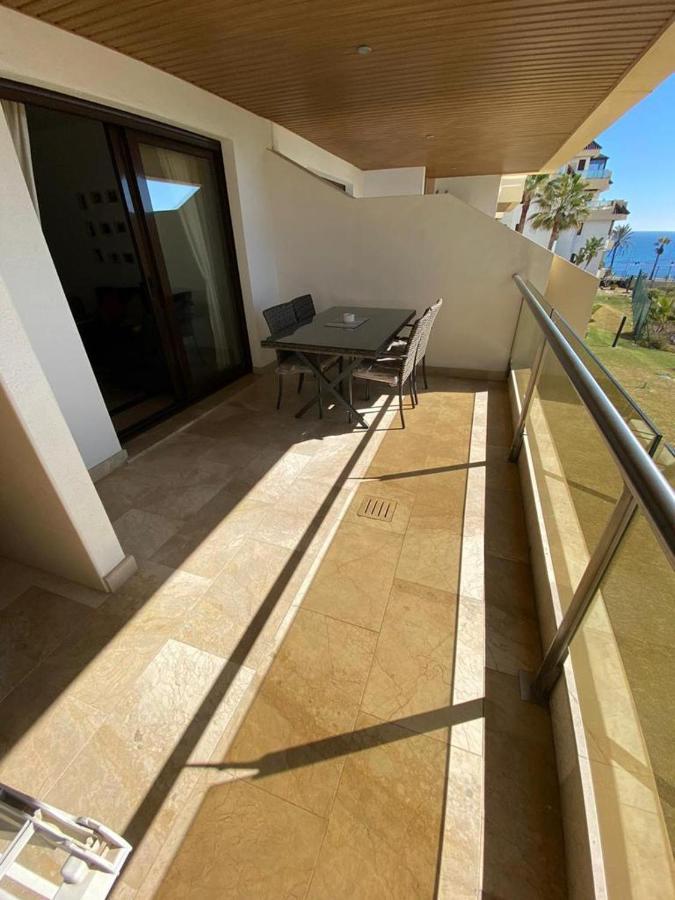 Marina Del Castillo, Duquesa Beachfront Apartment 마닐바 외부 사진