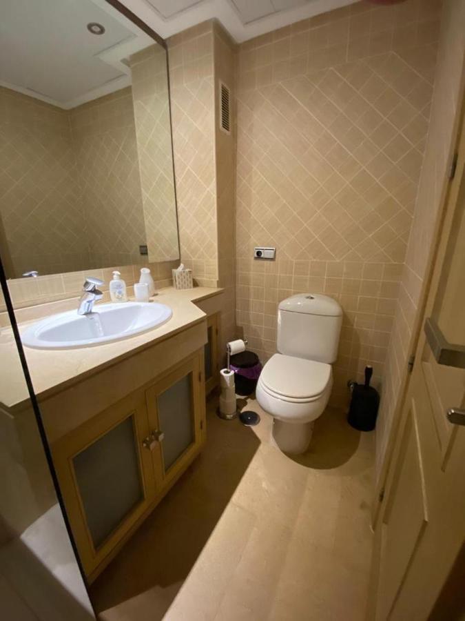 Marina Del Castillo, Duquesa Beachfront Apartment 마닐바 외부 사진
